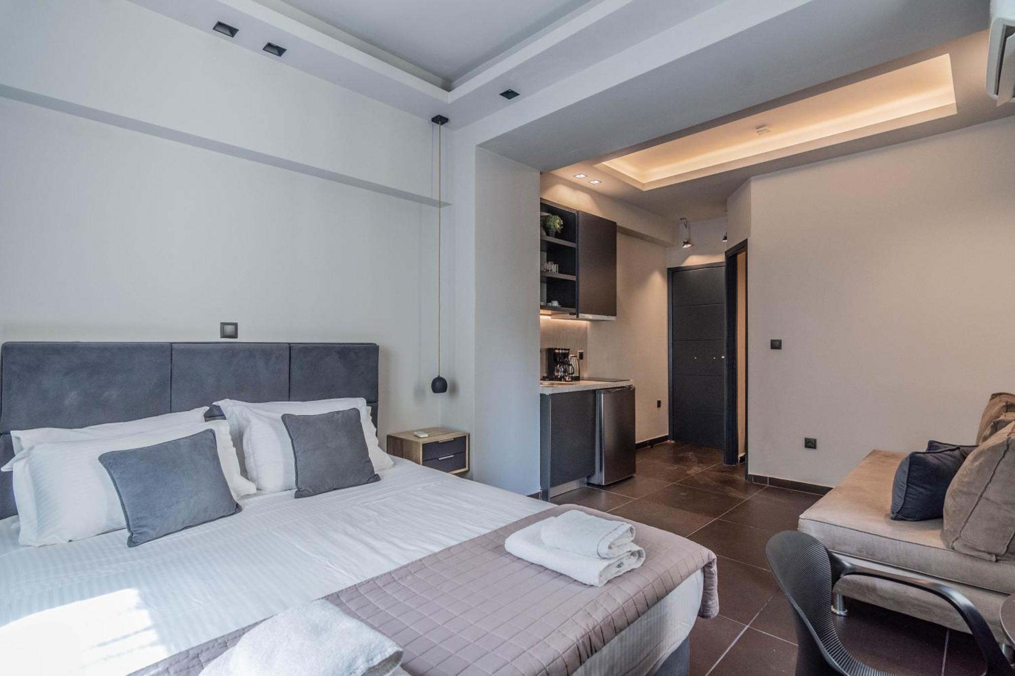 Furla Apartments Athena Bagian luar foto